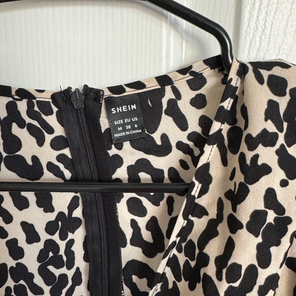 Cheetah cut out romper - Picture 4 of 4